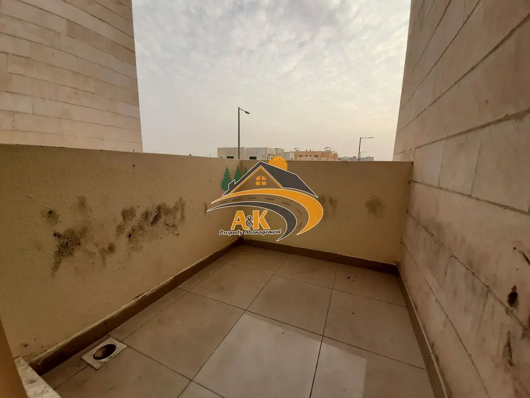 Apartment Get Outclass 1BHK With Private Balcony Near To Earth Super