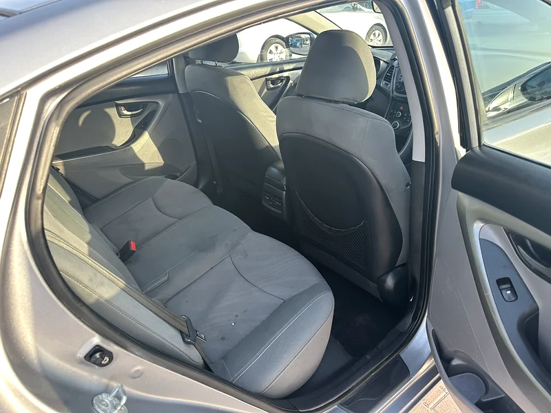 Hyundai Elantra 2016 gary color GCC alen car63160161962243112