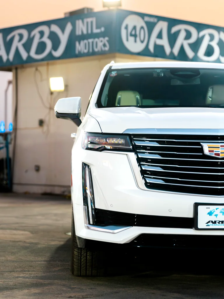 Cadillac Escalade Platinum 2021 Japanese Specs Brand New Condition63175261334146112