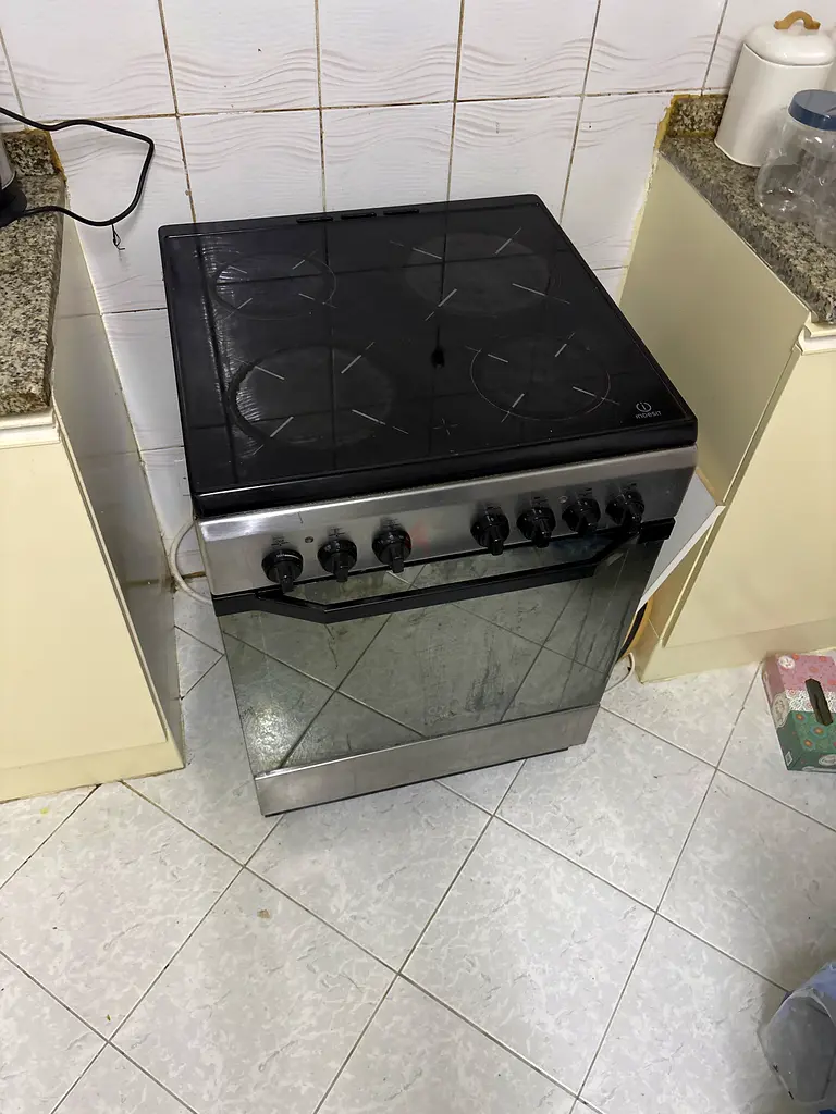 Electric cooking range