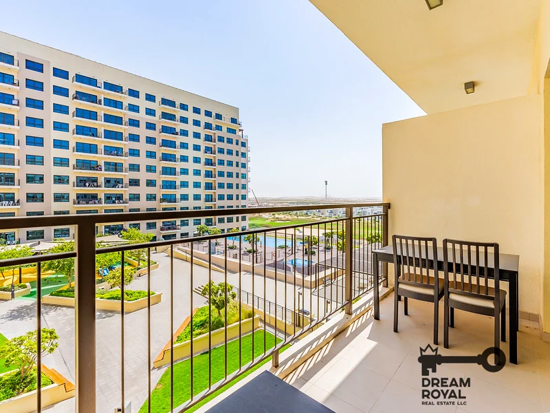 Apartment Vacant Furnished Pool and Golf Course View Dubai