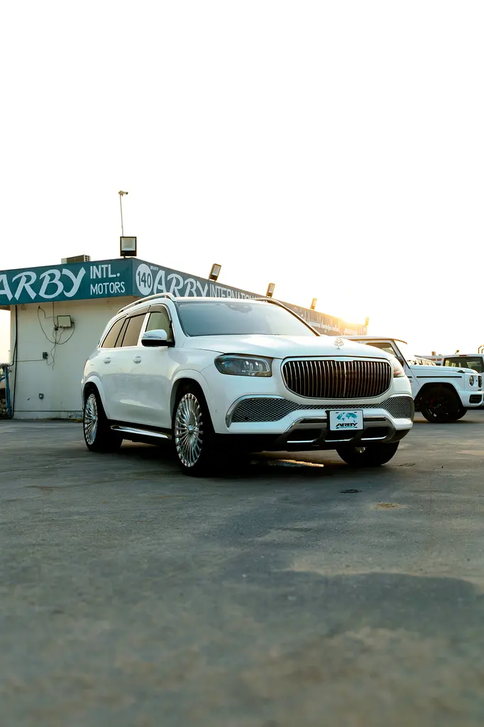 Mercedes-Maybach GLS-Class 2022 — photo 1 of 11