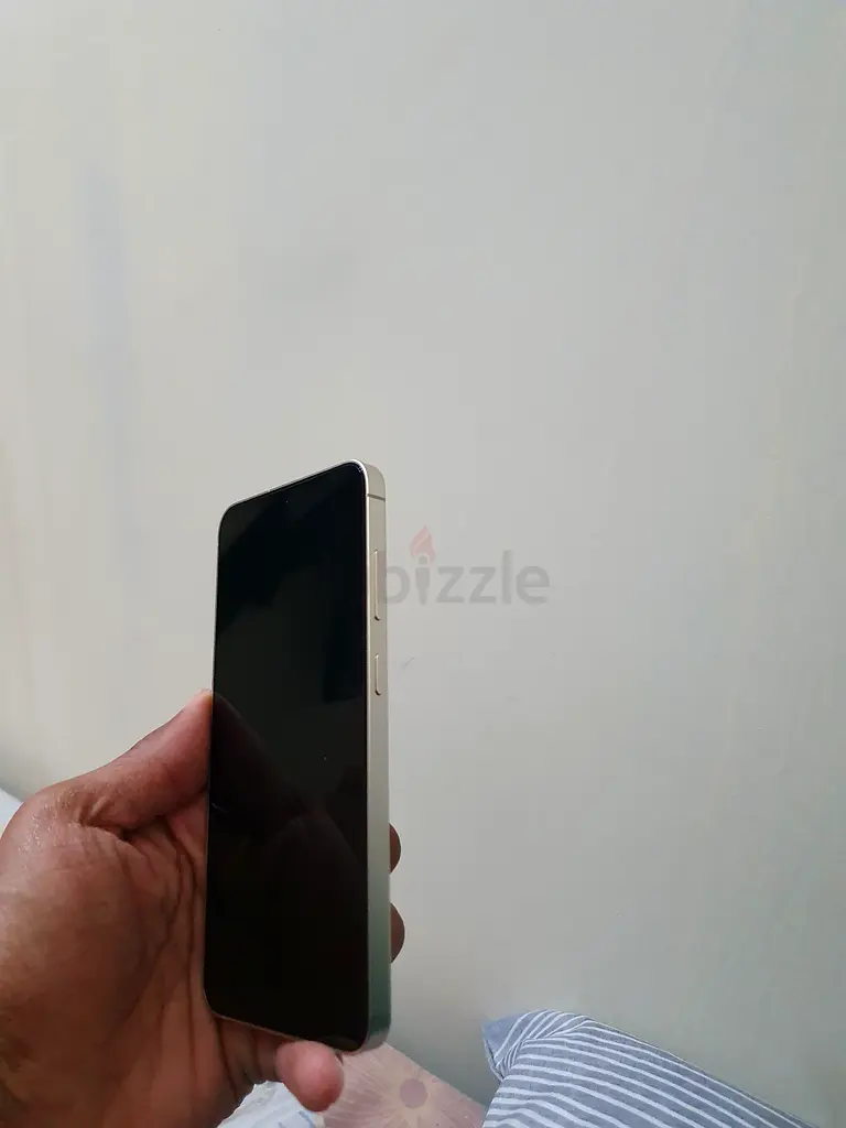 Samsung s24 plus 256gb only 3 months used with 1 year Samsung warranty