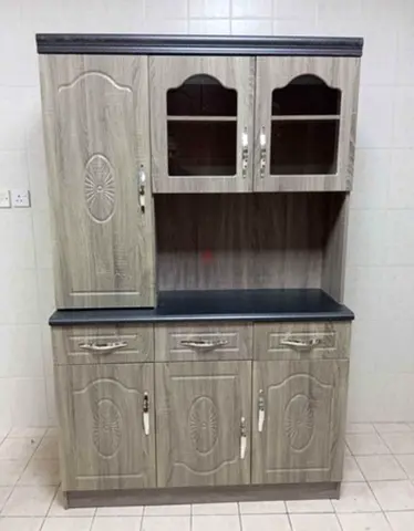 Kitchen cabinet