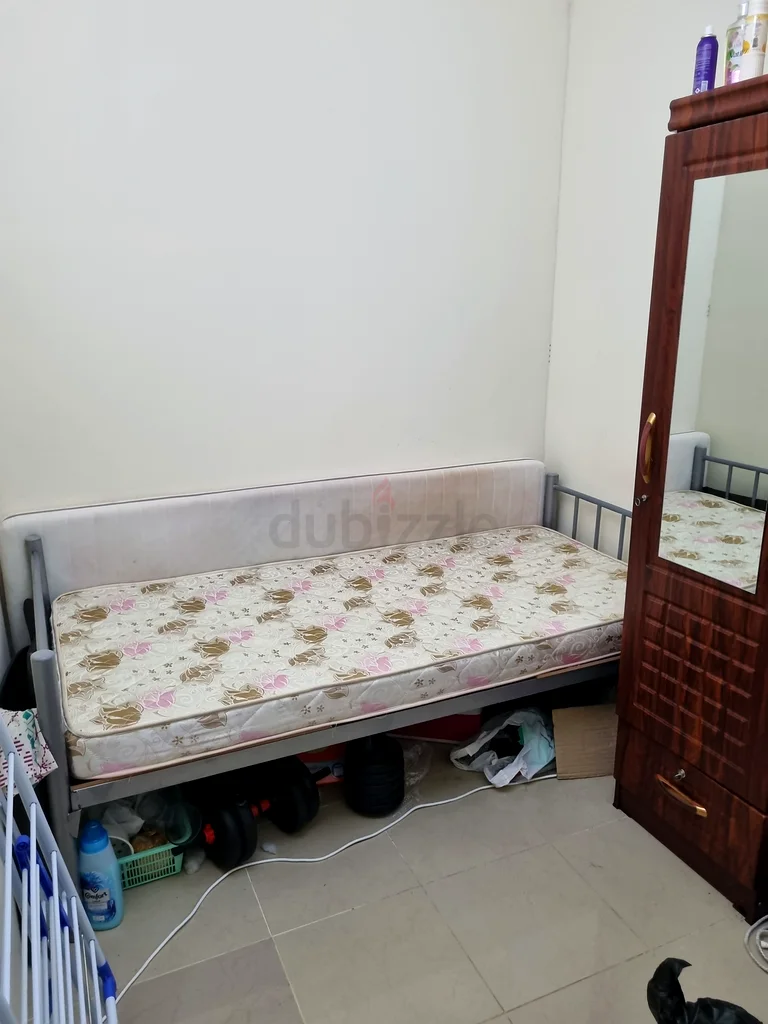 Apartment Big partition available for executive male bachelor in Al