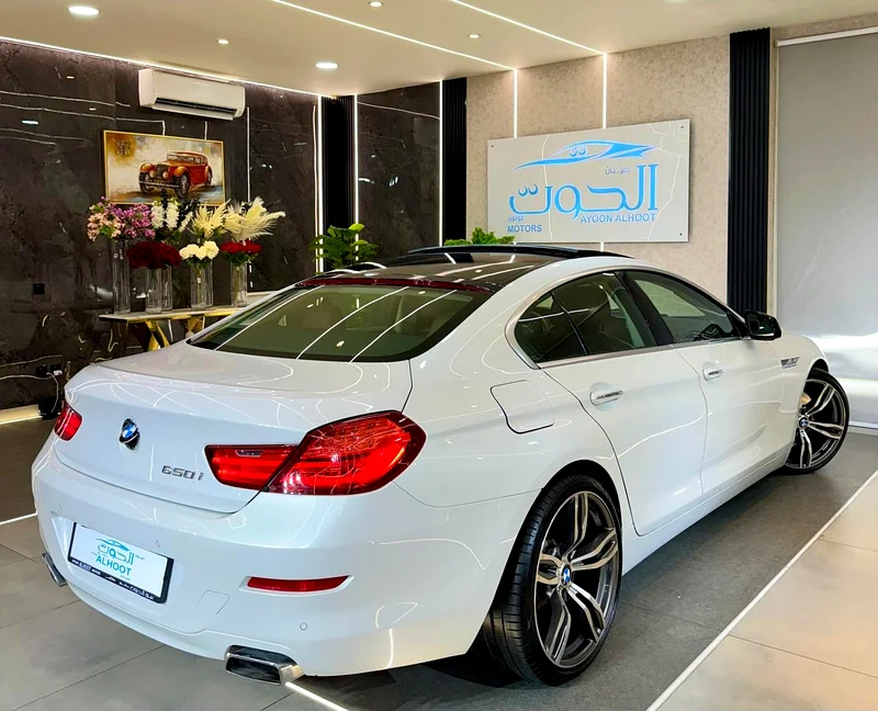 LOVELY WHITE BMW 650i V8 || GCC SPEC || TOP RANGE || POWERFUL ENGINE || ACCIDENT FREE || EXCELLENT CONDITION63161527629826112