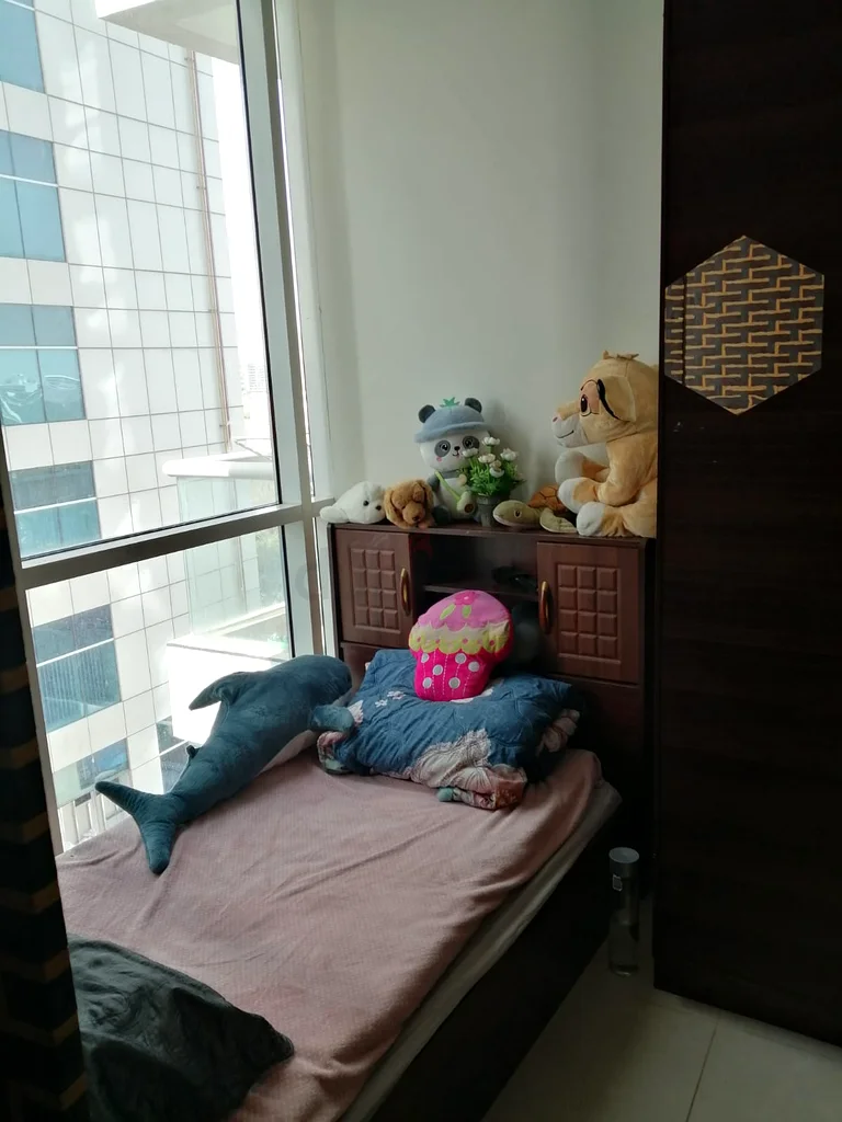 Apartment Nonsmoking Ladies only available near Apricot