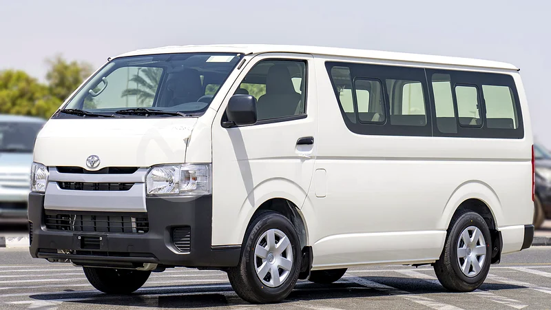 (LHD) TOYOTA HIACE STD 2.5D MT 15 SEATER MY202463148169316866111