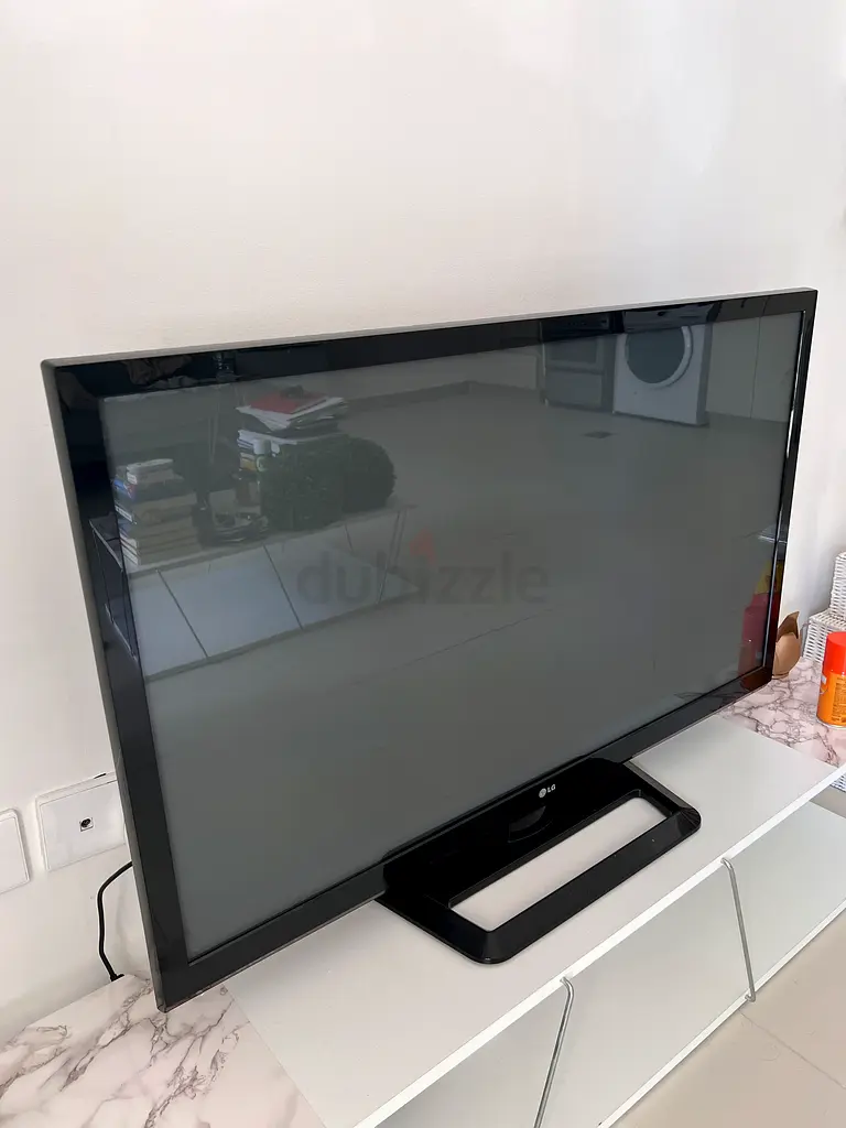 LG 42” HDTV