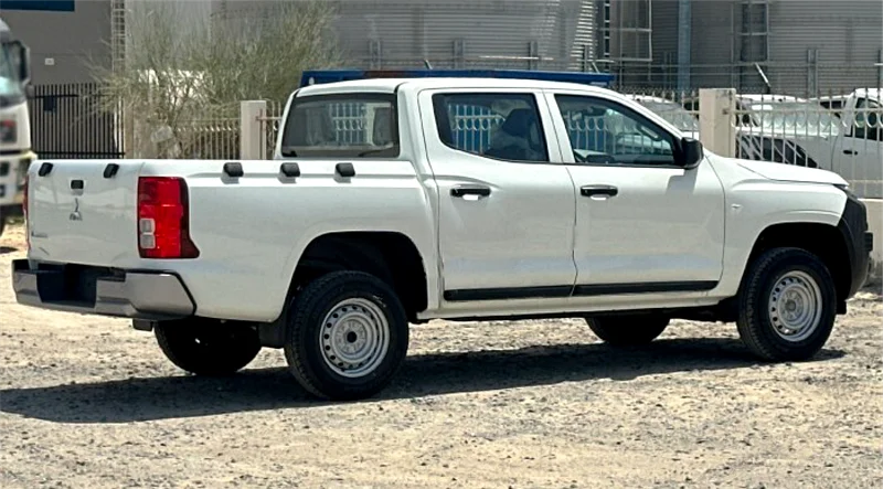 ميتسوبيشي L200 2.4 لتر ديزل دابل كابين 4 ويل دايف جي إل نيو فيس 5 سرعات مانيوال63225309965569111