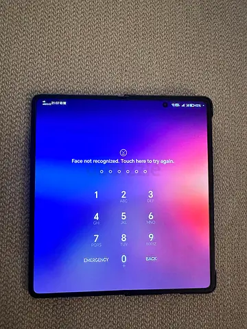 Honor Magic V2 UAE Version