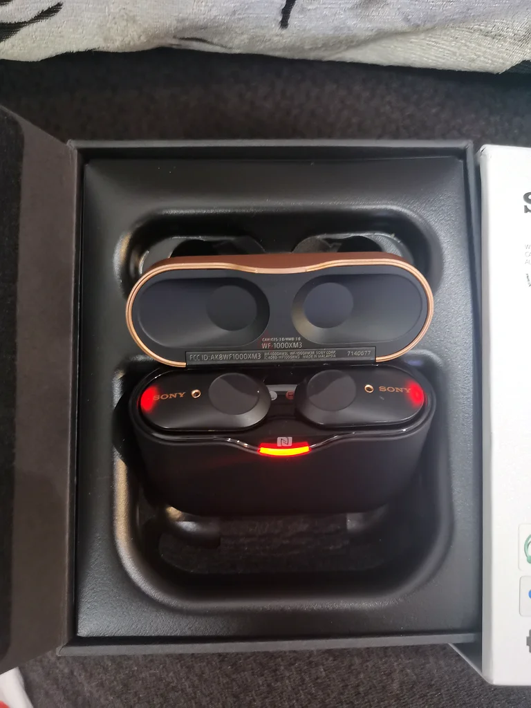 Sony WF-1000XM3 earbuds63262414952578111