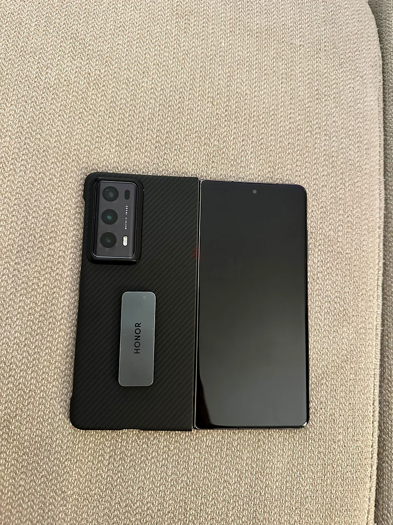 Honor Magic V2 UAE Version63215378887297112