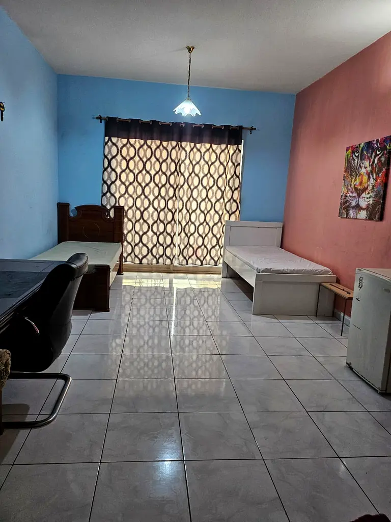 Apartment Mankhool area master room twin sharing Dubai