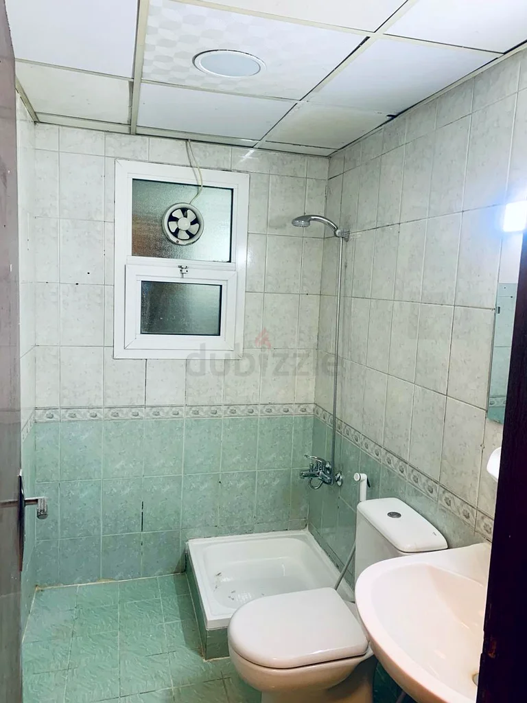 Apartment Bed Space Available In Satwa Near World Trade center metro