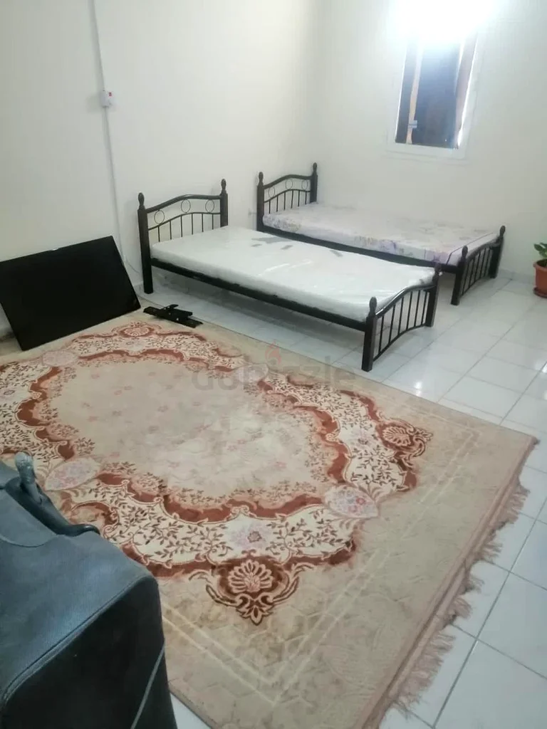 Apartment Muslim bechlores bed space available only Pakistani