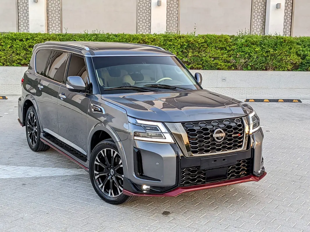 Nissan Patrol 2014 — photo 1 of 20