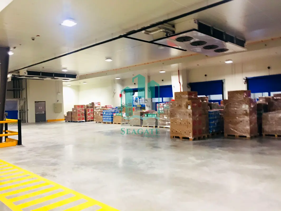 Warehouse Cold Storage Warehouse for Rent in Al Quoz Dubai