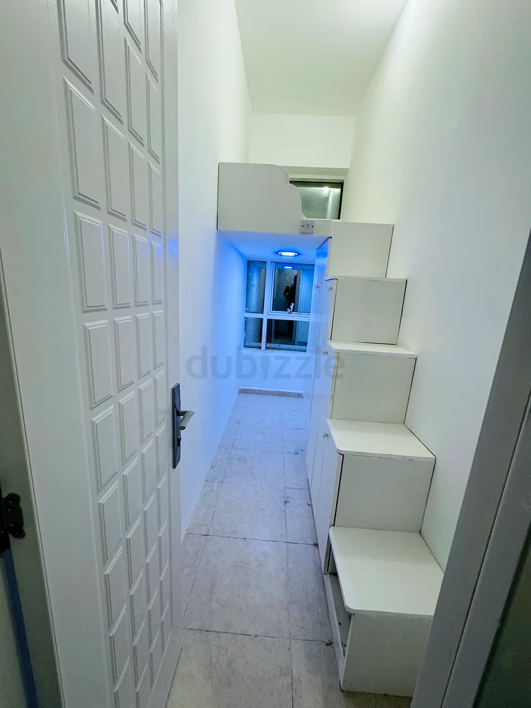 Apartment Partition available Al Barsha Near Mall Of The Emirates