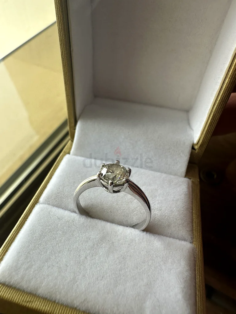 Diamond ring63235115177218111