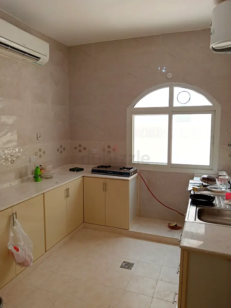 Villa Room for batchelor. Bed space. Neet and clean. Abu Dhabi