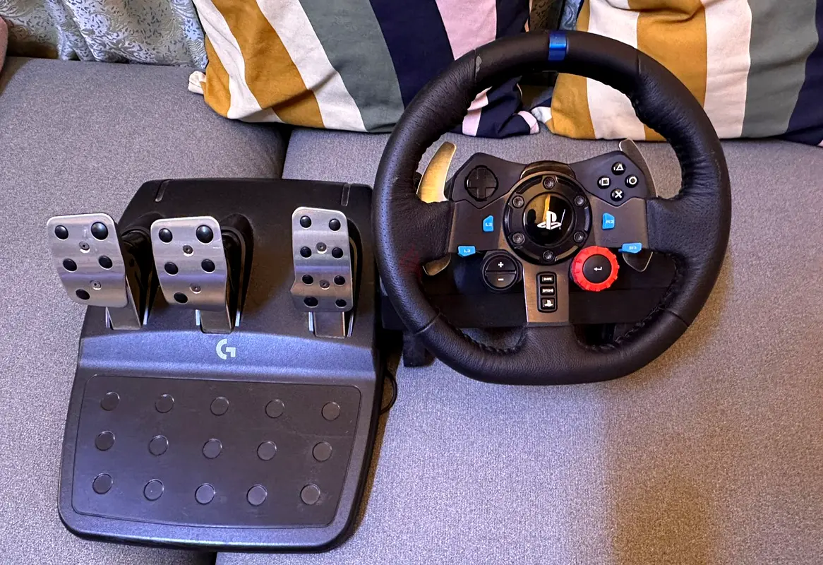 Logitech G29 Steering wheel Paddles