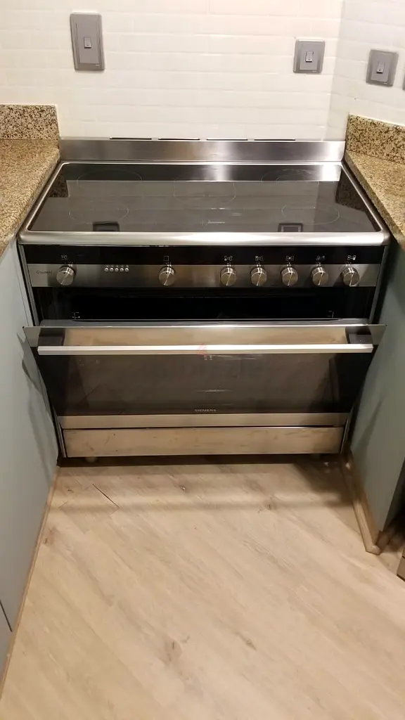 Siemens iq700 electric cooker 90x60cm for sale