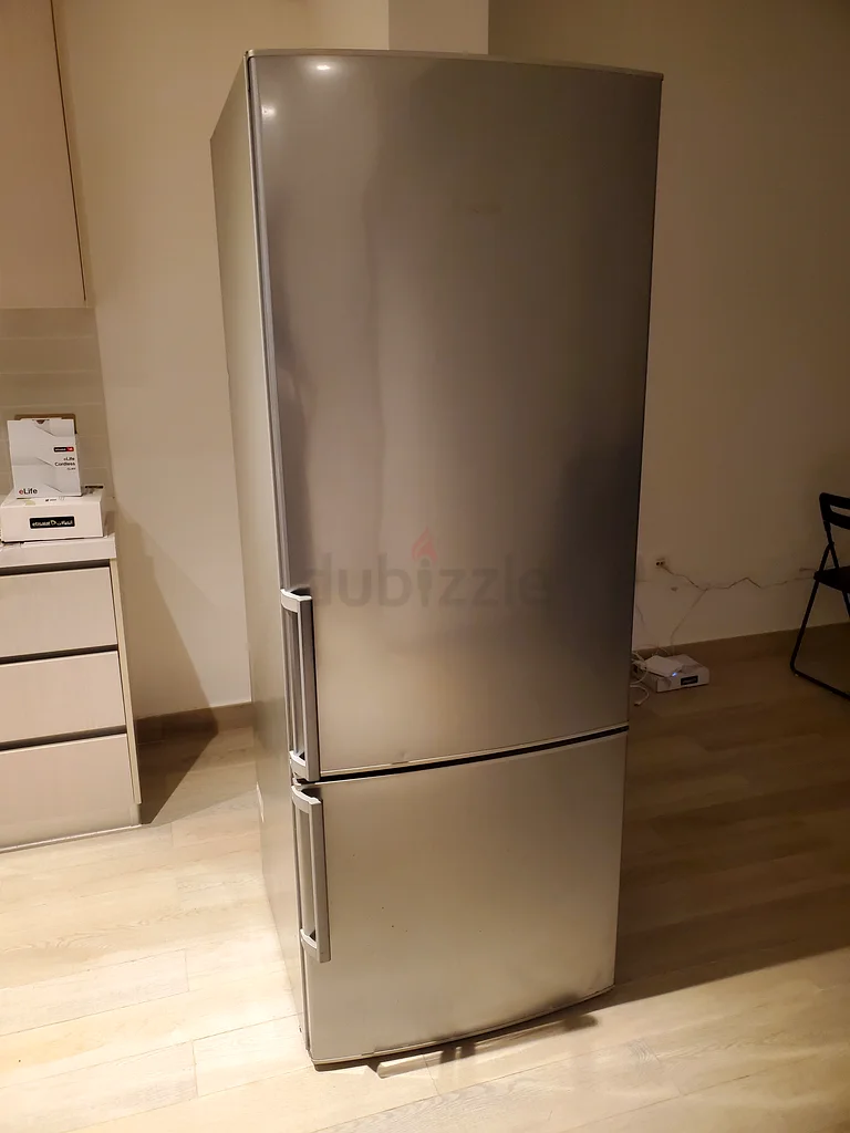 Siemens Bottom Freezer Fridge
