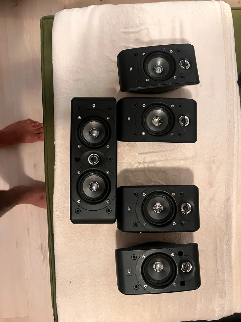JBL 5 small home theatre speakers