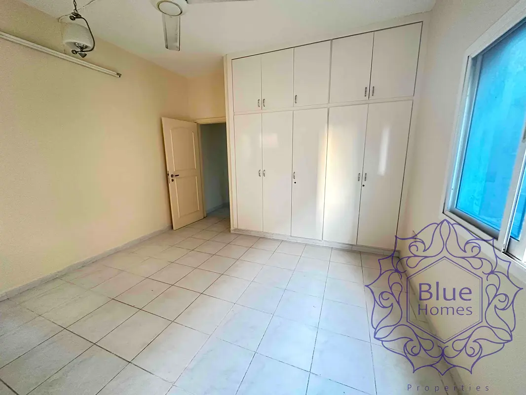 Apartment Cheapest 1bhk with parking 52k near Burjuman metro