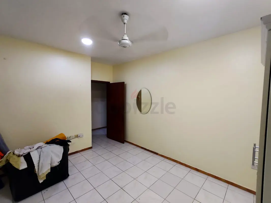 Apartment Spacious Comfortable Room for Rent Near Burjuman Metro Exit 4, Bur Dubai Dubai