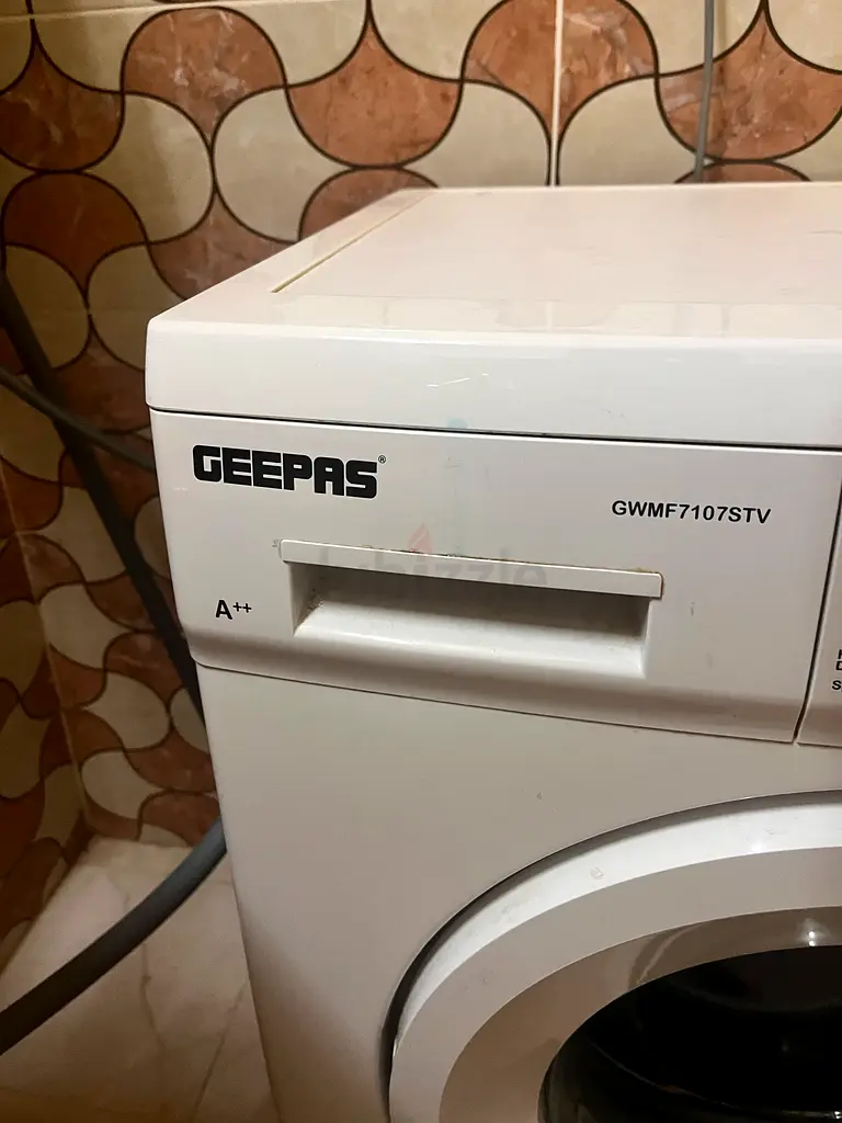 For Sale Front Load Washing Machine (7 kg) 400 AED!