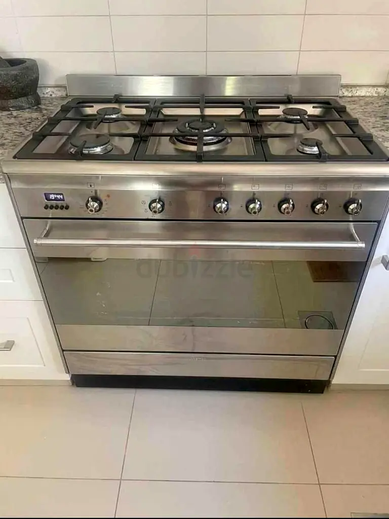 Smeg 5 Burner Top Gas oven electric stove 90cm