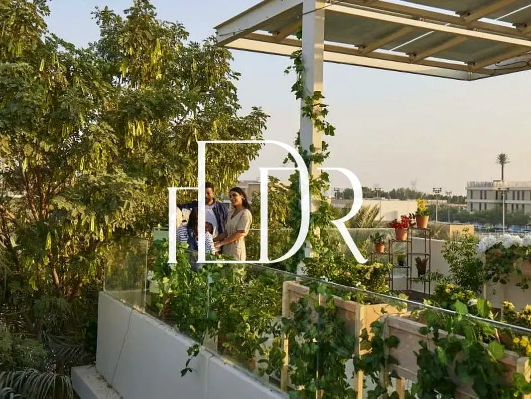 Townhouse Ground floor TH4 BR+Maid Amazing Good location.