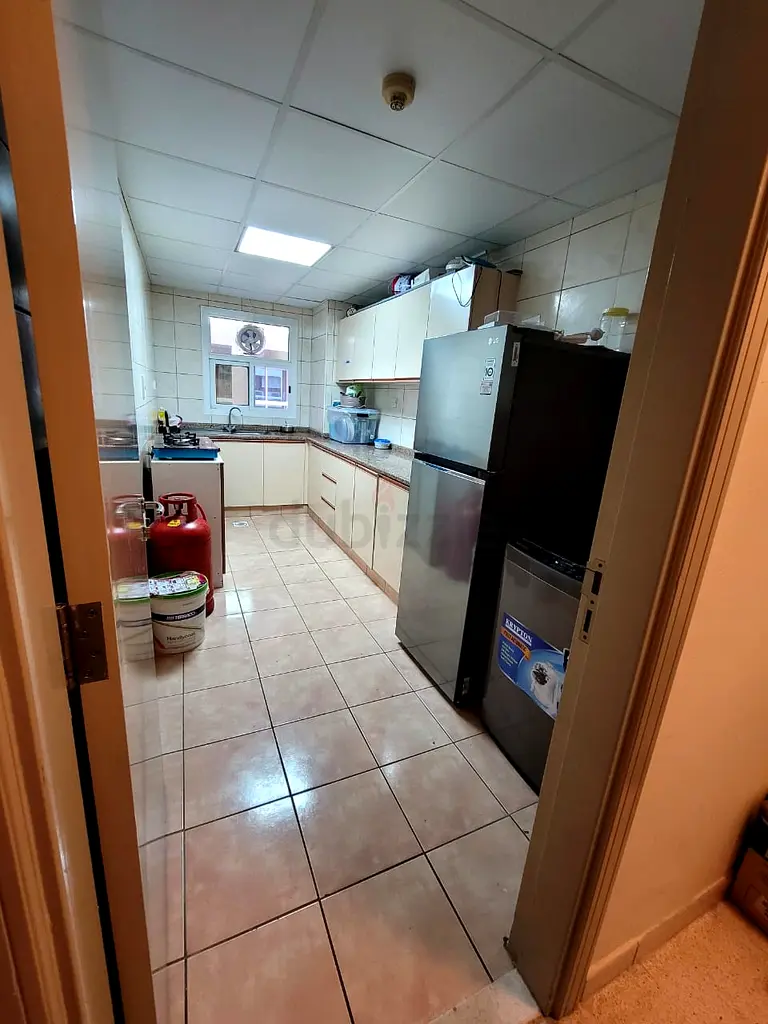 Apartment Monthly Rent For Couple,Al Karama Hamdan colony Dubai