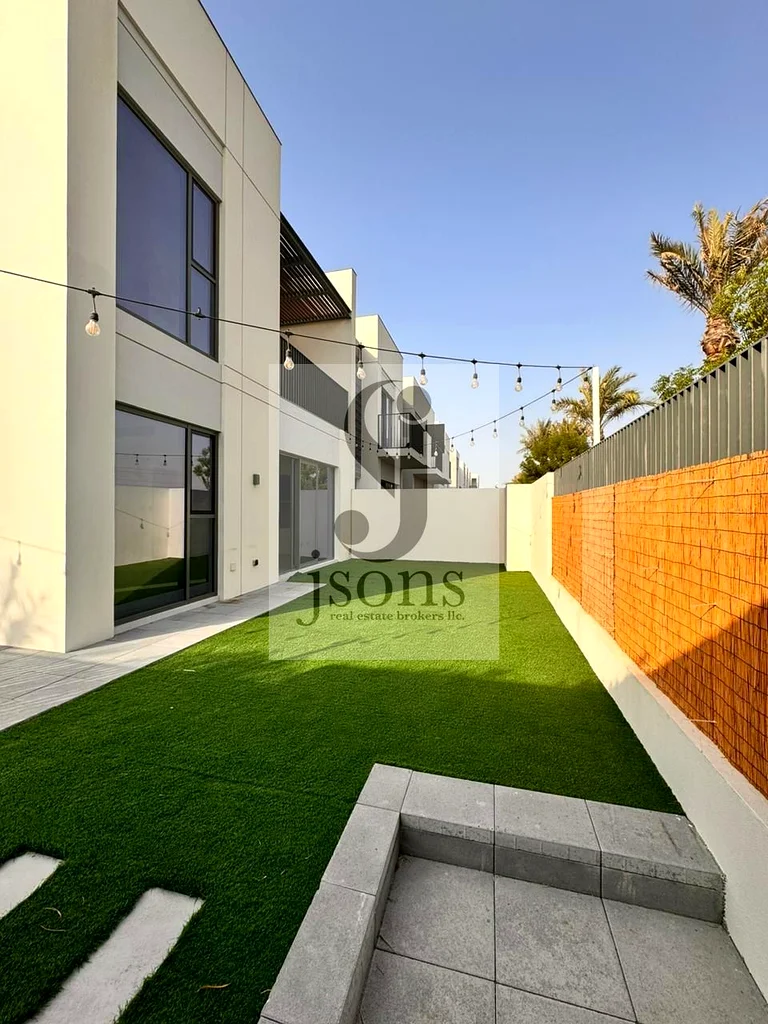 Villa Brand New Corner Unit Available for Sale Dubai