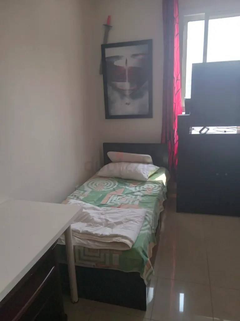 Apartment Shared room for rent Dubai