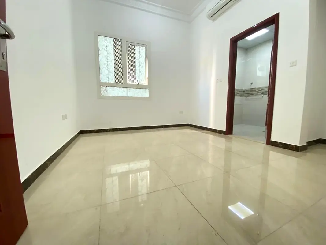 Apartment European Community 2 Bedroom Hall Separate Kitchen Full