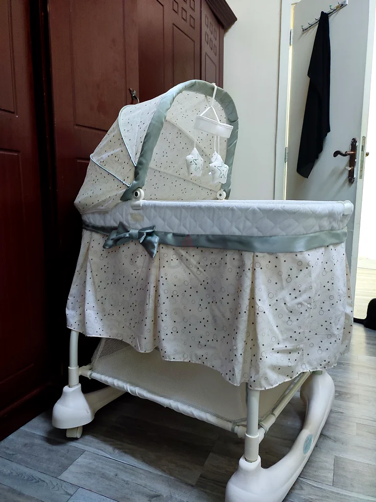 Baby cradle63204862673667112