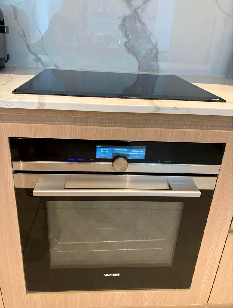 Siemens latest model IQ700 electric oven and induction cooktop built