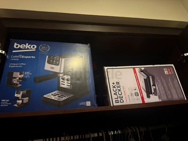 Beko coffee machine and black + decker grill