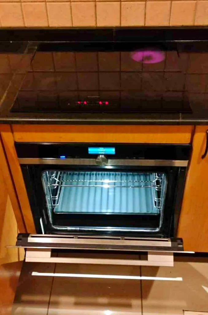 siemens latest model IQ700 electric oven and cooktop builtin