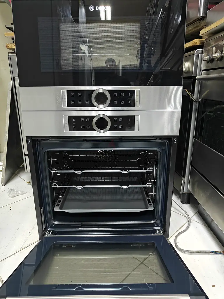 Bosch latest model series 8 electric oven and microwave set builtin