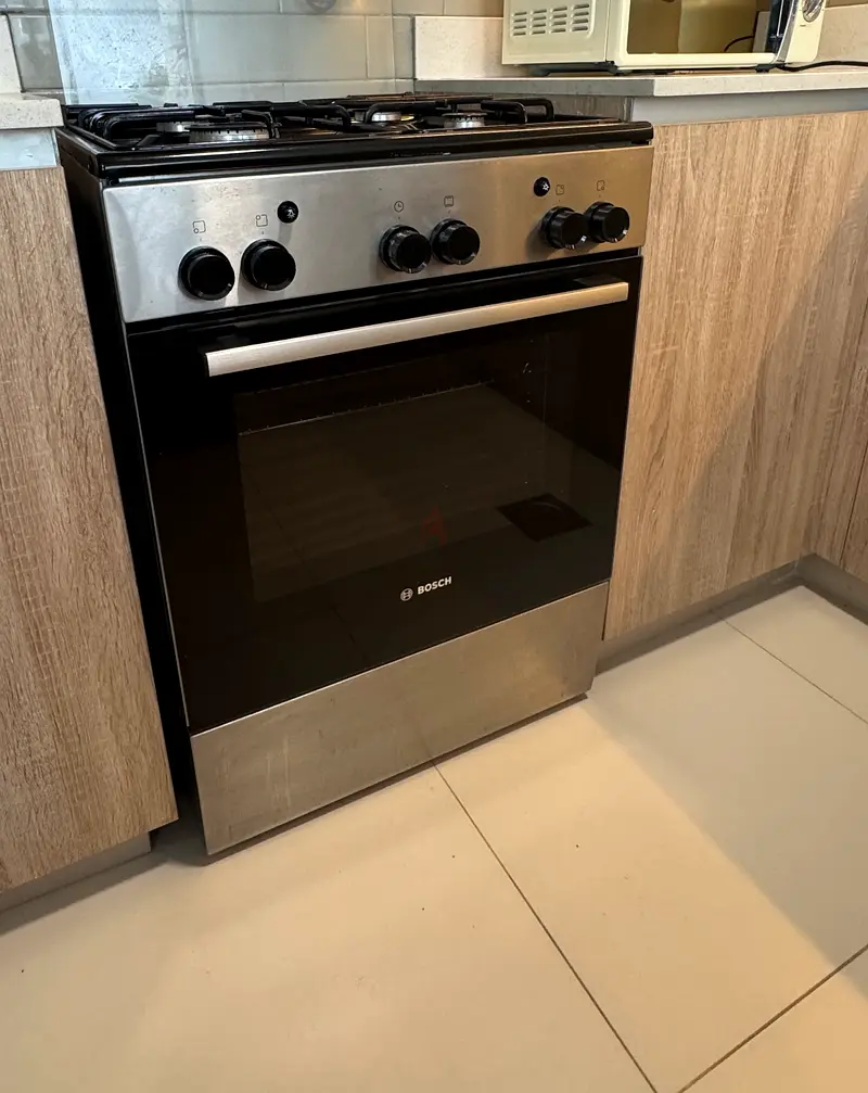 Bosch Gas cooker, 4 burners, oven and grill , 60x60