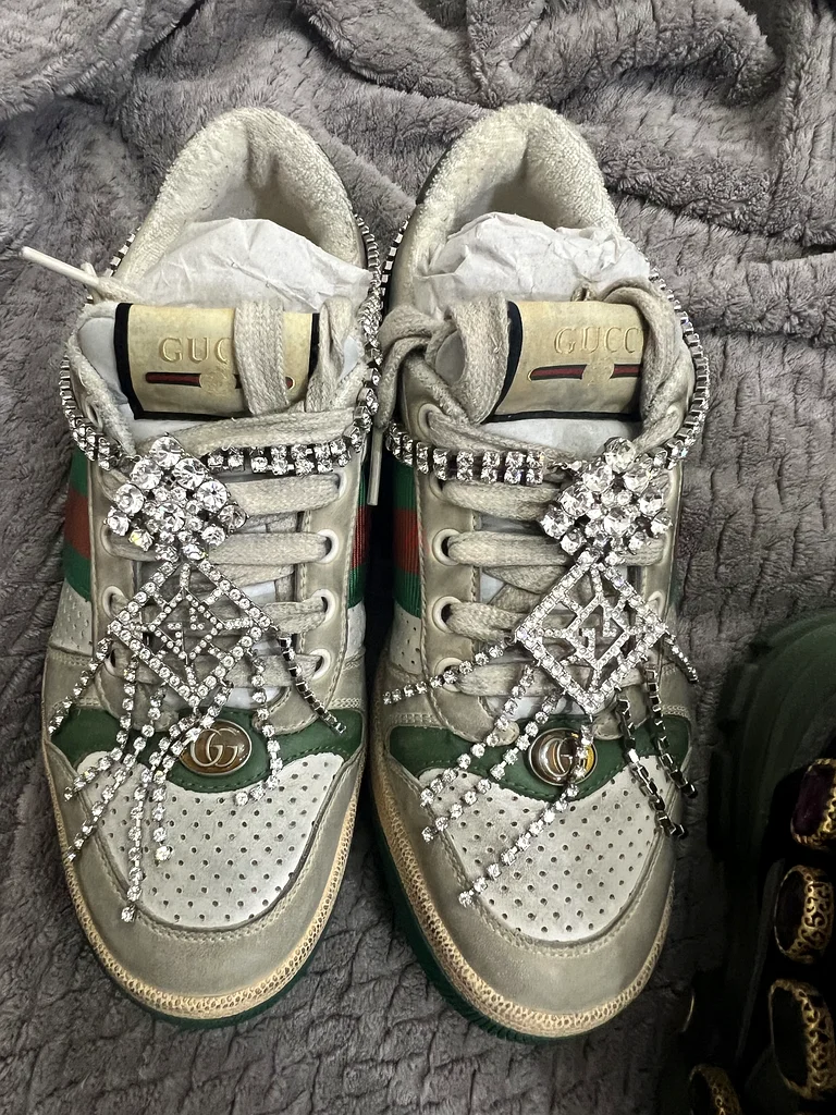 Gucci limited edition shoes 37.563266528085891111