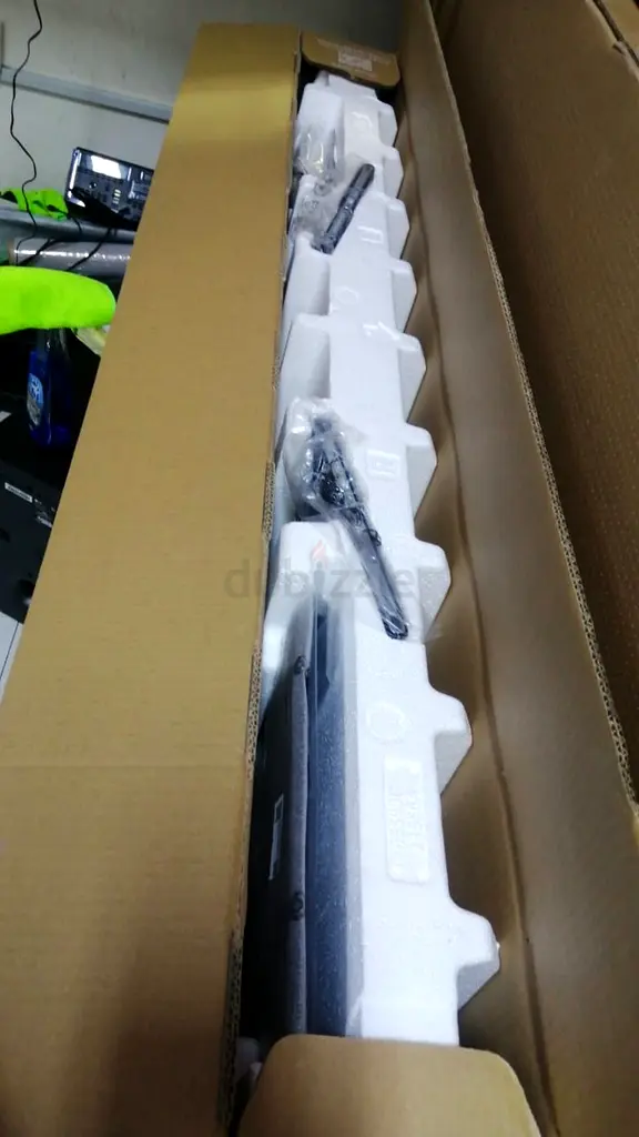 Samsung 65 inches S90c oled new with 1 year warranty