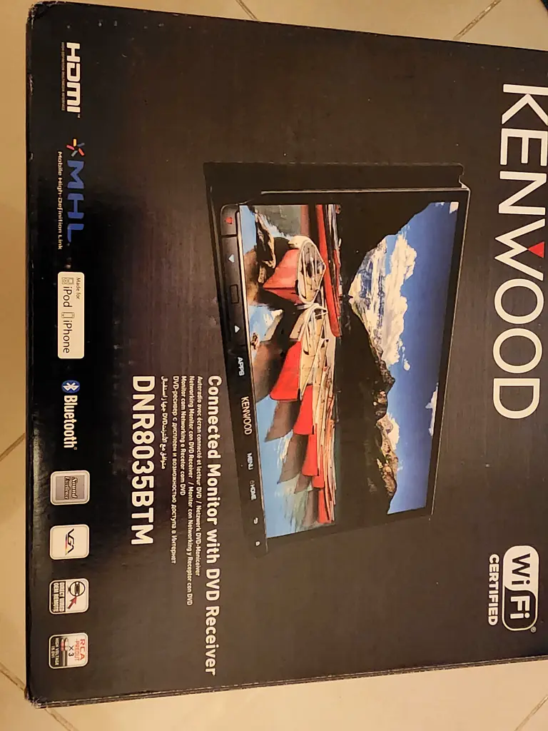 PROFESSIONAL CAR AUDIO SPEAKER AMPLIFIER AND CAPACITOR