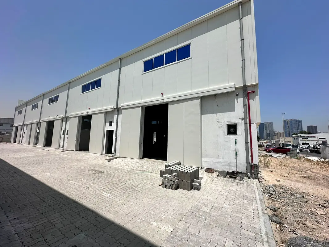 Warehouse Warehouse 2,600 sq ft for rent in Al Qusais Industrial Area
