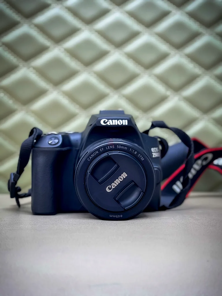 Camera Canon 250 D with Two lenses Efs 18 55 canon ef 50 mm