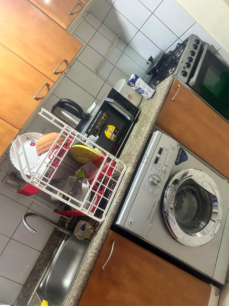 Apartment LADIES EXECUTIVE BEDSPACE IN CHINA CLUSTER 1099/